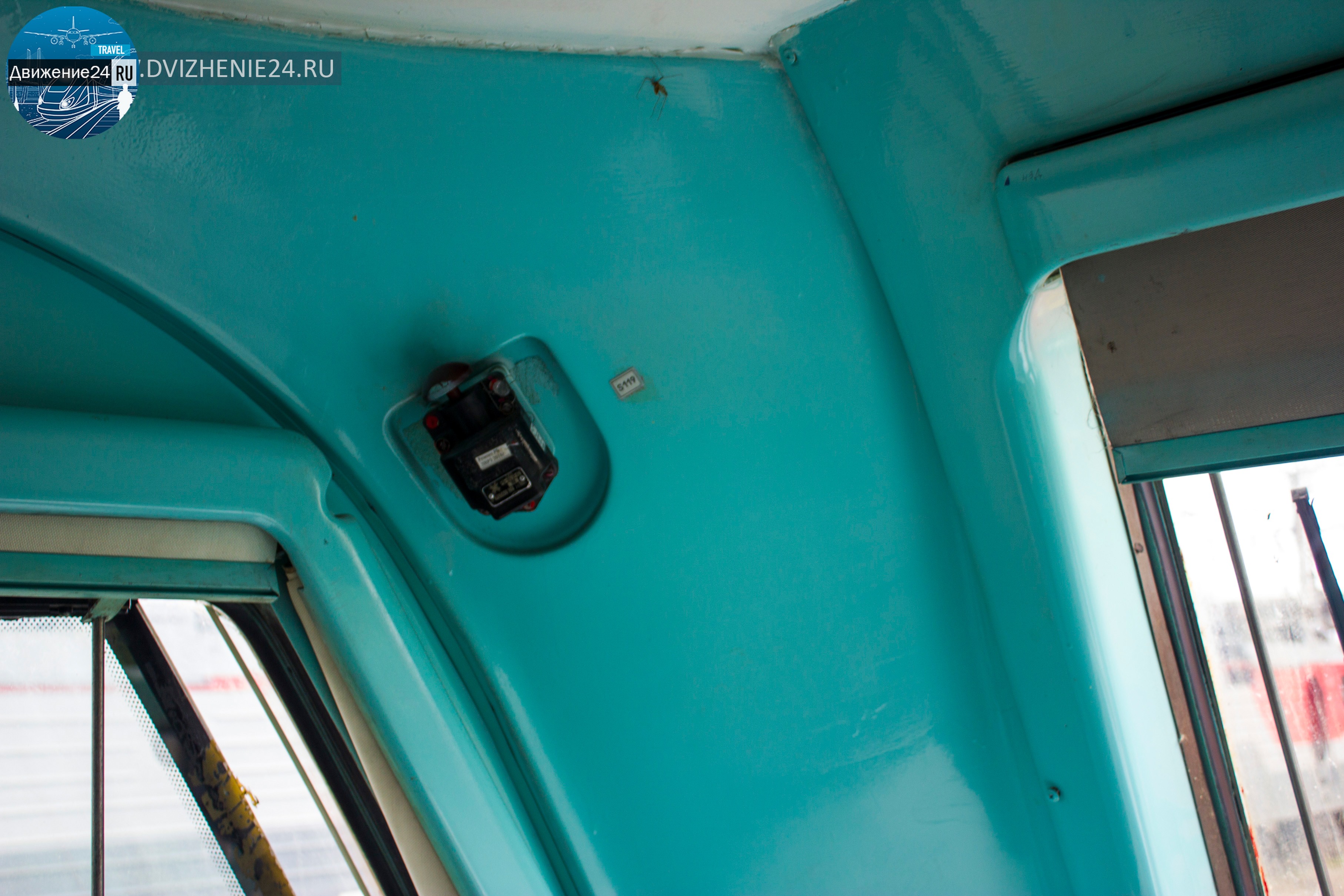 РБ реле бдительности, кнопка бдительности в кабине управление электровоза Ермак э5к, эс5к