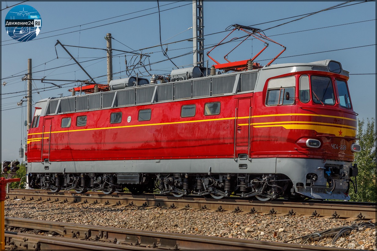 Электровоз ЧС4