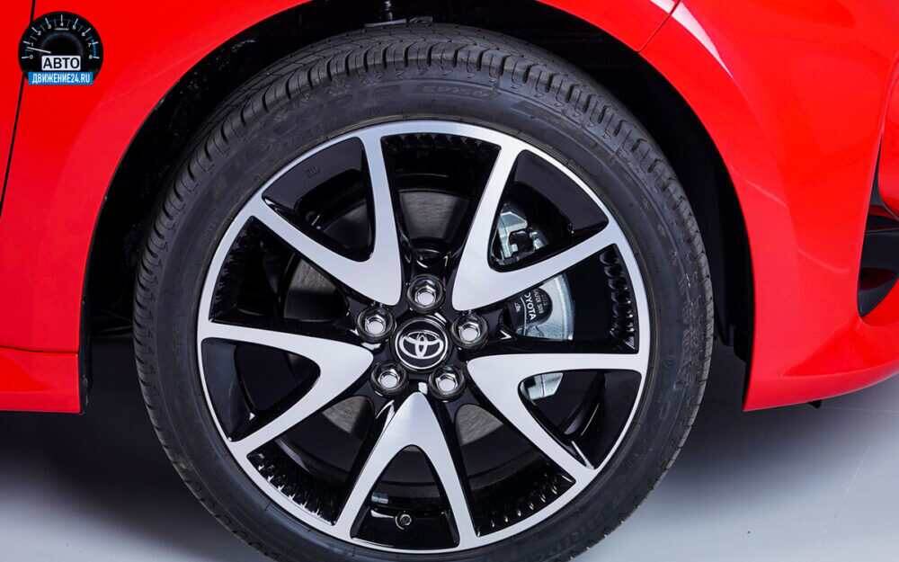 Новый Toyota Yaris supermini 2020