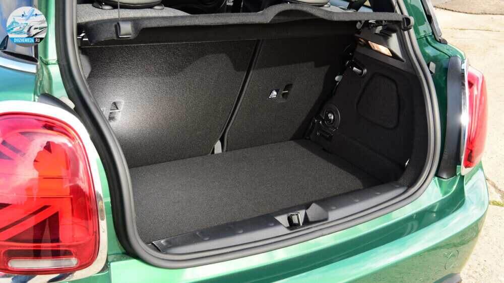 Новый MINI Electric багажник