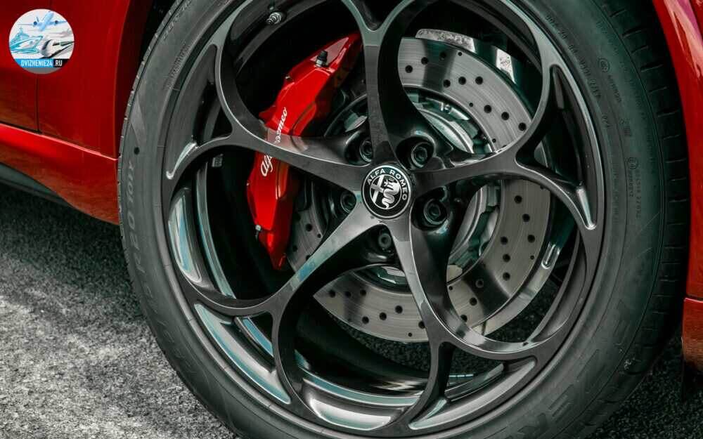 Новый alfa romeo stelvio quadrifoglio 2020 колесо