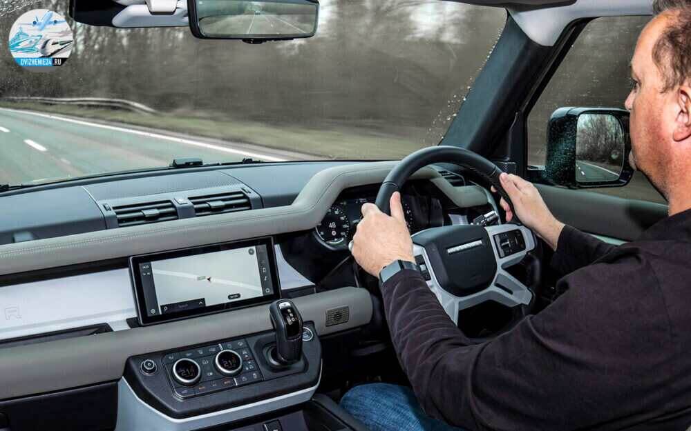 Land Rover Defender UK 2020