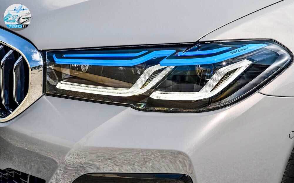 Новый BMW 545e PHEV 2020