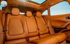 Aston Martin DBX 2020