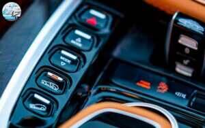 Aston Martin DBX 2020