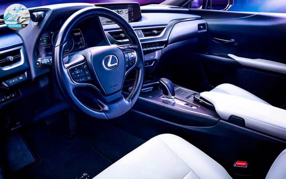 Lexus UX 300e 2021