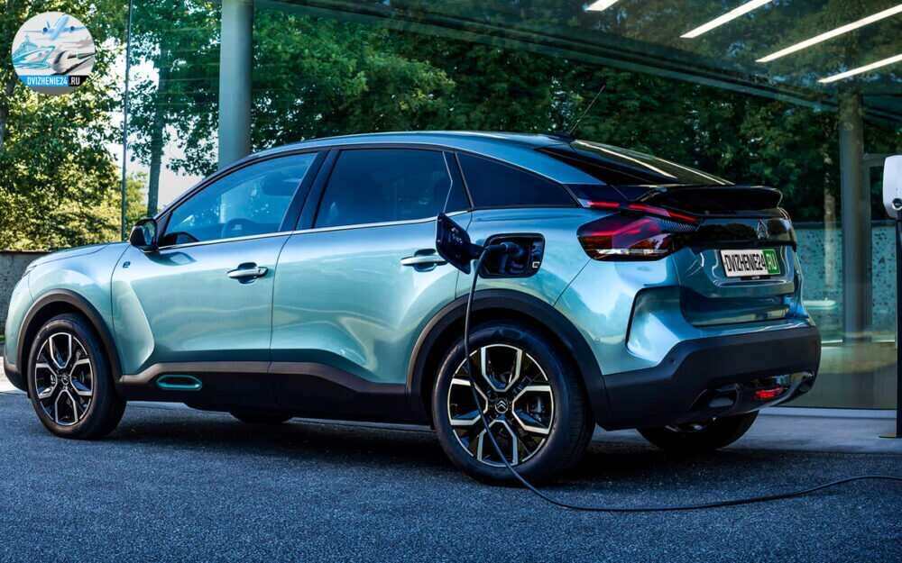 Citroen C4 и e-C4 2021