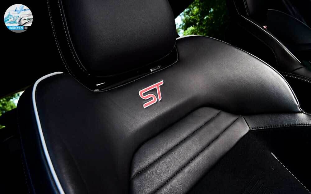 Ford Focus ST Mountune m330