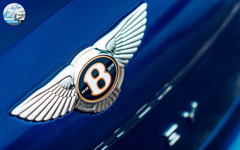 эмблема Новый Bentley Flying Spur 2020