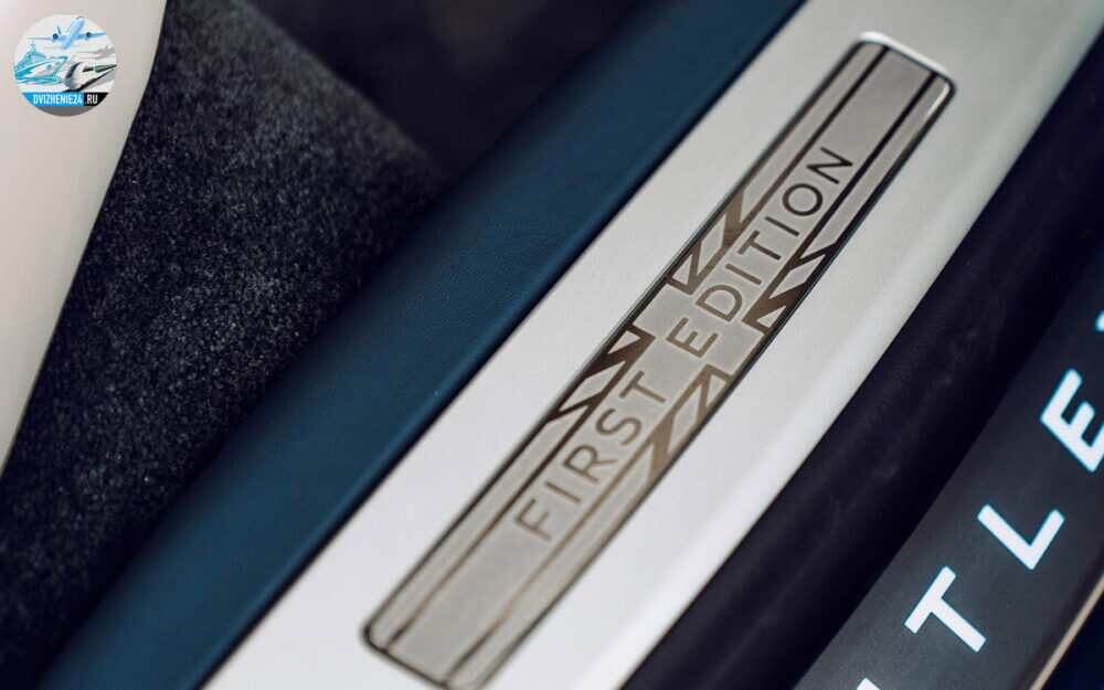 порог Новый Bentley Flying Spur 2020