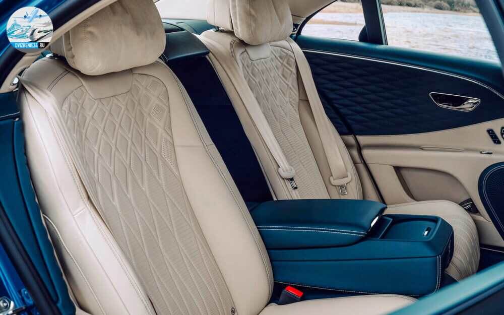 Задние сиденья Новый Bentley Flying Spur 2020