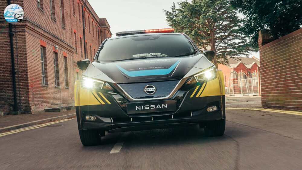 Nissan Re-Leaf представлен как банк аварийного питания