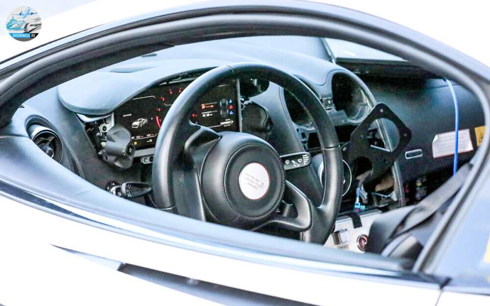 McLaren Sport Series Hybrid 2021