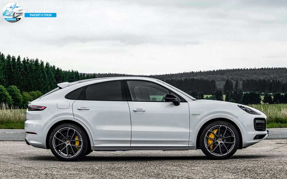 Porsche Cayenne E-Hybrid и S E-Hybrid обзавелись новым аккумулятором