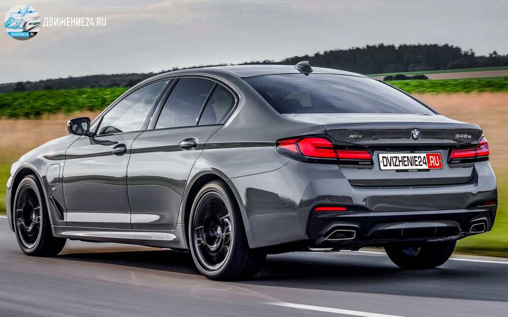 BMW 5-Series 545e xDrive 2020