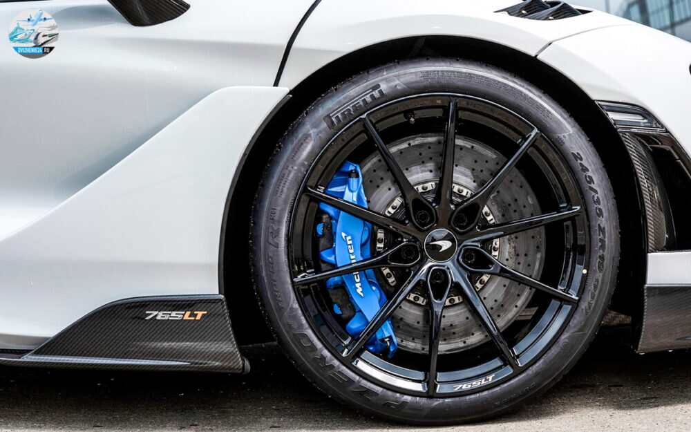 McLaren 765LT 2020
