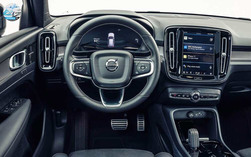Volvo XC40 P8
