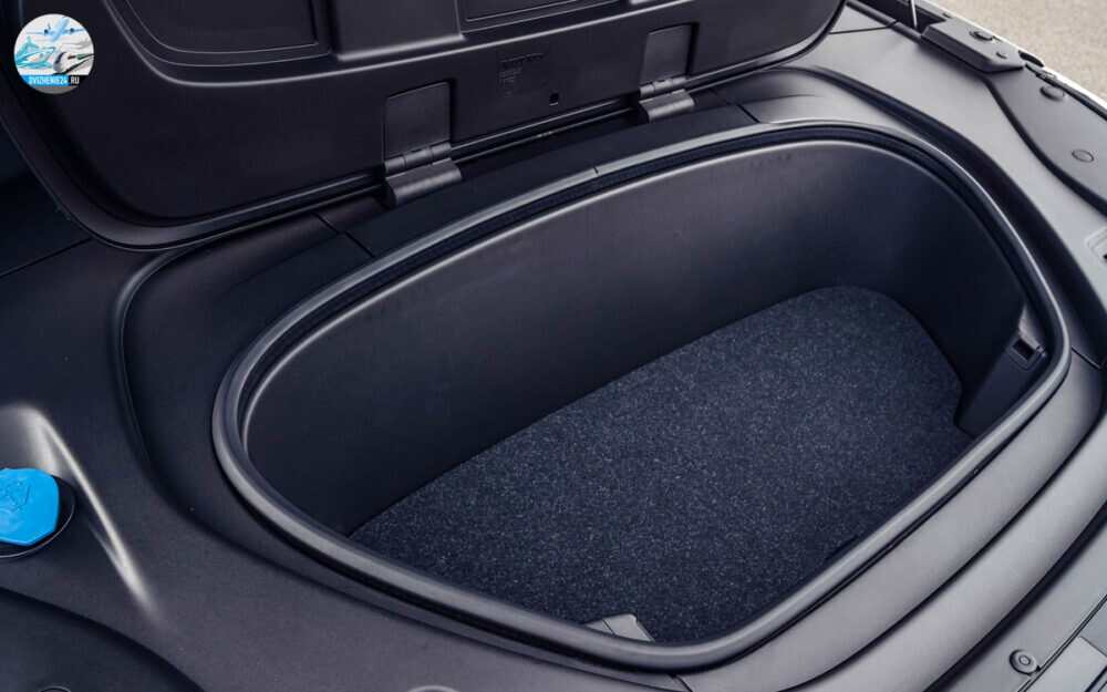 Volvo XC40 P8