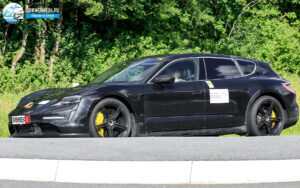 Porsche Taycan Cross Turismo 2021 - шпионские фото