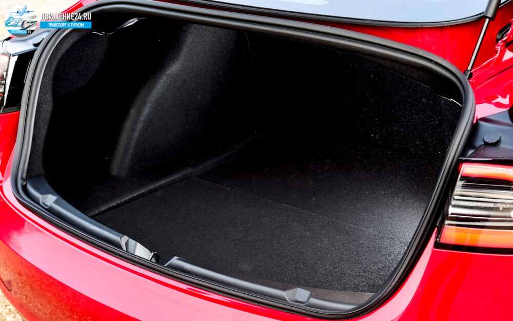 Tesla Model 3 2020