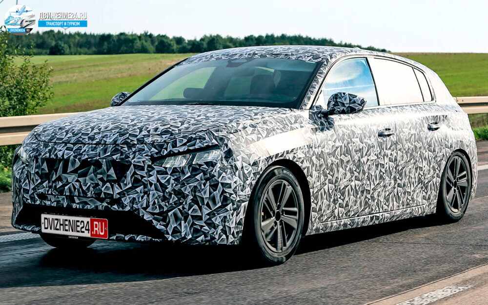 Новый хэтчбек Peugeot 308 2021
