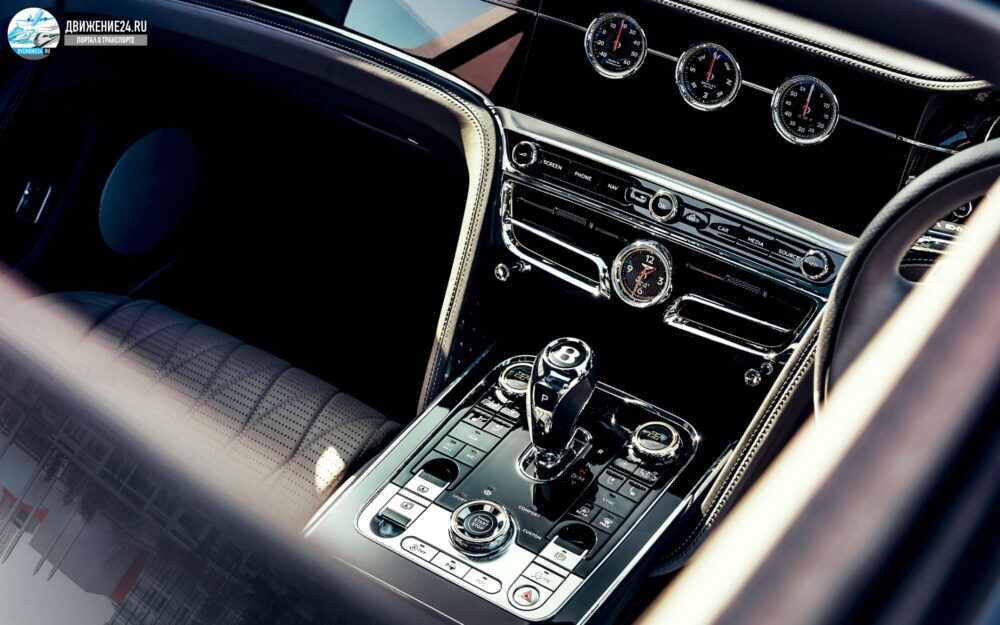 Обзор нового Bentley Flying Spur V8 2021 года выпуска