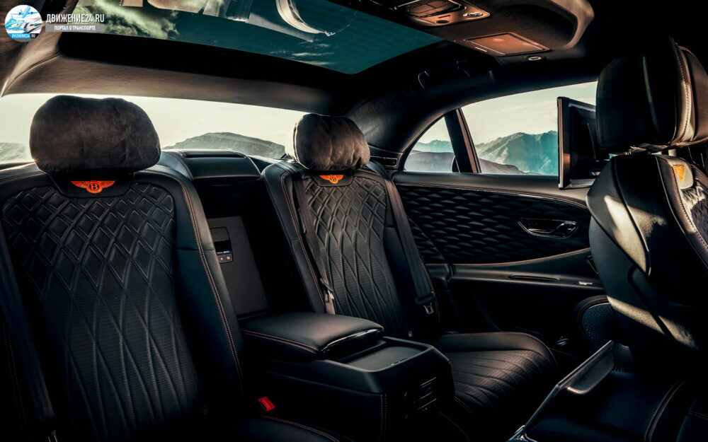 Роскошный седан Bentley Flying Spur ручной сборки