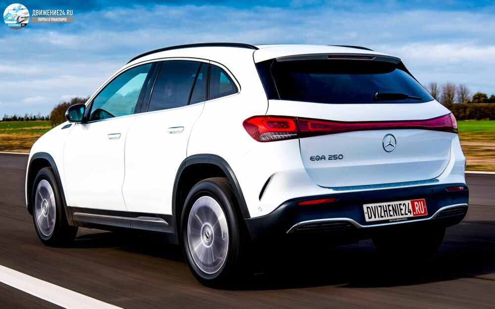 Mercedes EQA 2021