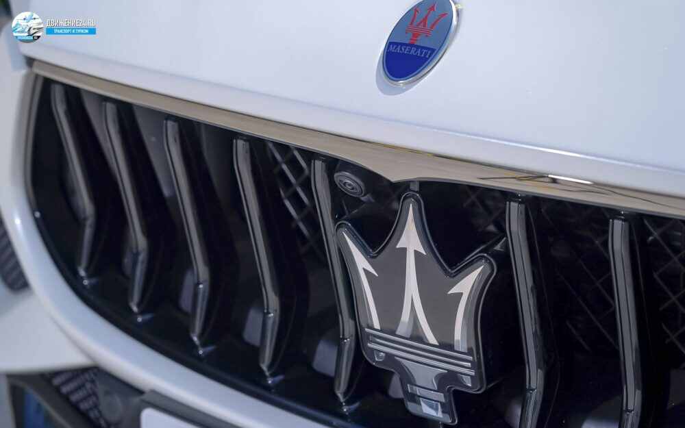 Maserati Ghibli Hybrid GranSport
