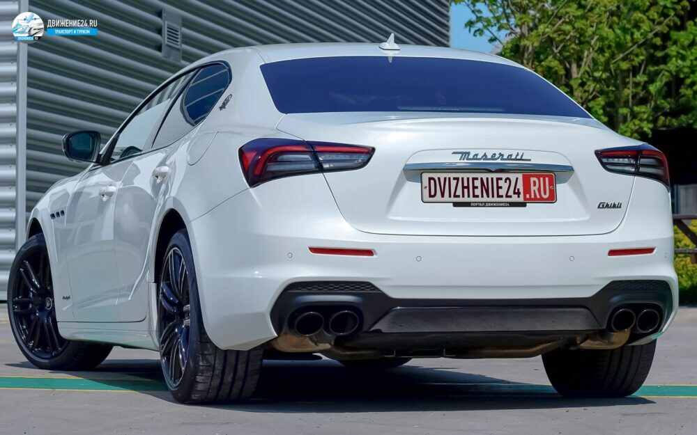 Maserati Ghibli Hybrid GranSport