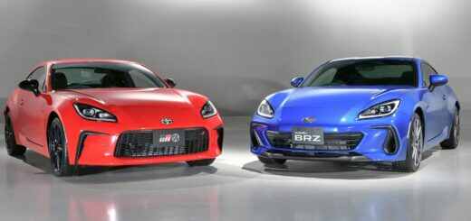 Новый спортивный автомобиль Toyota GR86 берет верх над GT86