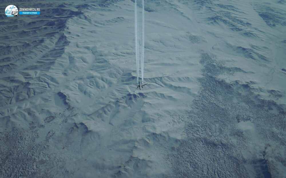 Самолет в небе идет эшелоном ниже