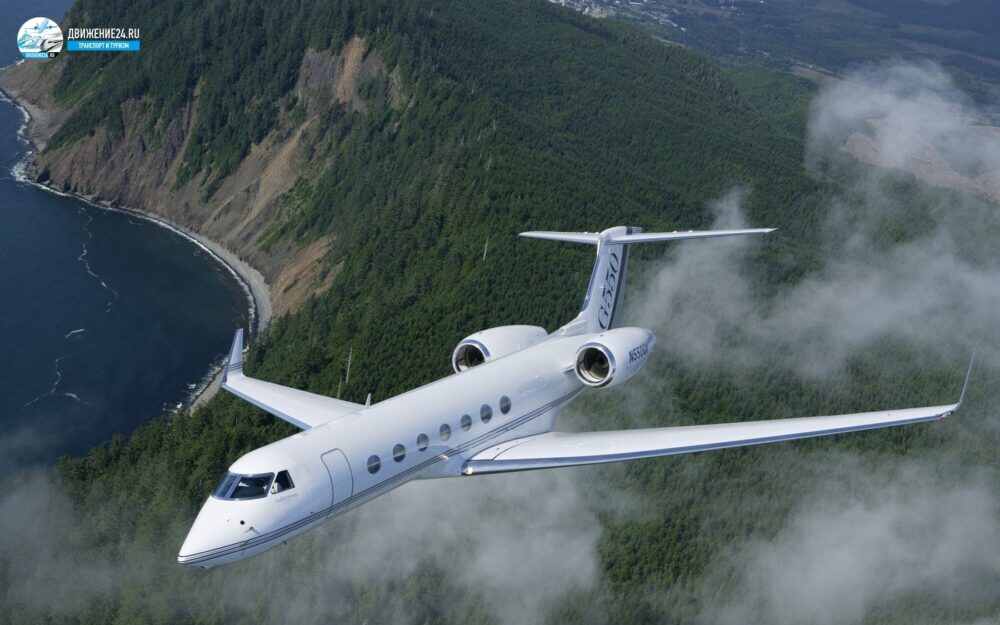 Небольшой турбореактивный самолет