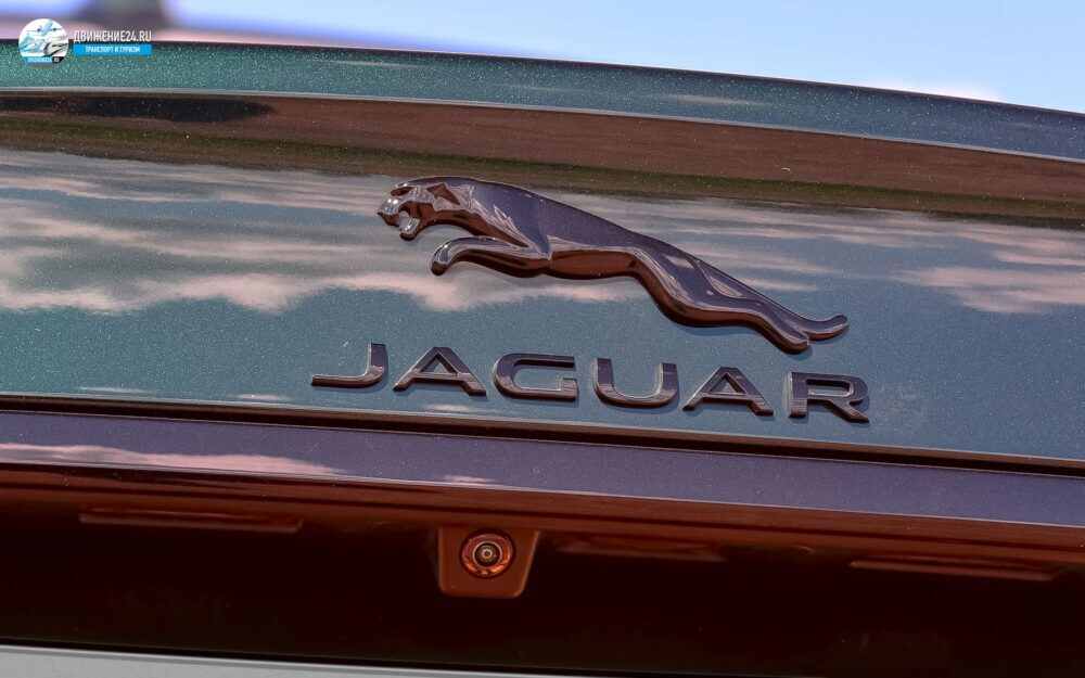Jaguar XF P250 2021