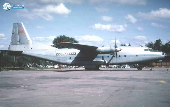 Фотографии самолетов гражданской авиации, военной авиации и летательных аппаратов федерации любителей авиаспорта