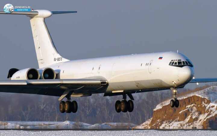 Фотографии самолетов гражданской авиации, военной авиации и летательных аппаратов федерации любителей авиаспорта