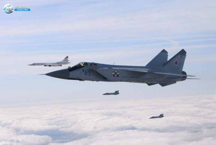 Фотографии самолетов гражданской авиации, военной авиации и летательных аппаратов федерации любителей авиаспорта