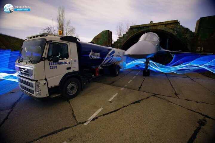 Фотографии самолетов гражданской авиации, военной авиации и летательных аппаратов федерации любителей авиаспорта