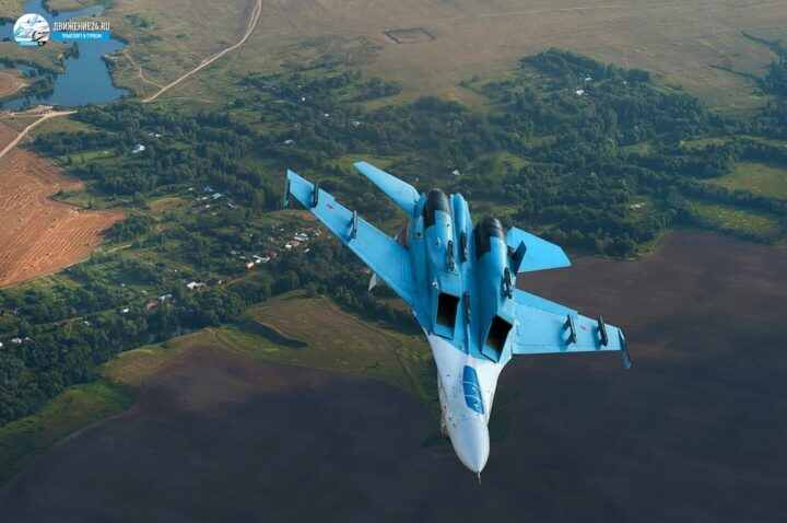 Фотографии самолетов гражданской авиации, военной авиации и летательных аппаратов федерации любителей авиаспорта