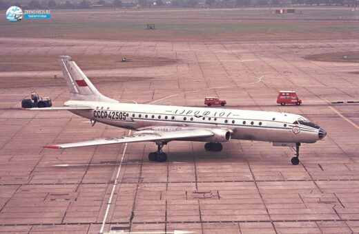 Фотографии самолетов гражданской авиации, военной авиации и летательных аппаратов федерации любителей авиаспорта