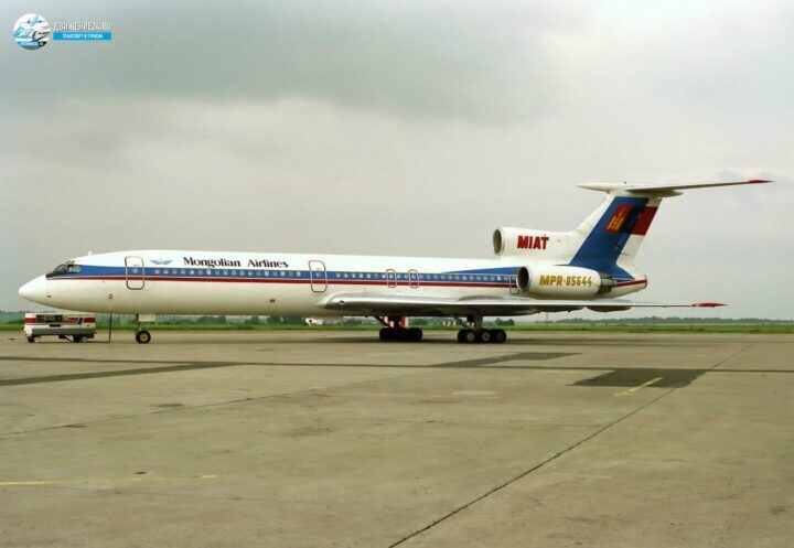 Фотографии самолетов гражданской авиации, военной авиации и летательных аппаратов федерации любителей авиаспорта