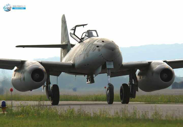 Фотографии самолетов гражданской авиации, военной авиации и летательных аппаратов федерации любителей авиаспорта