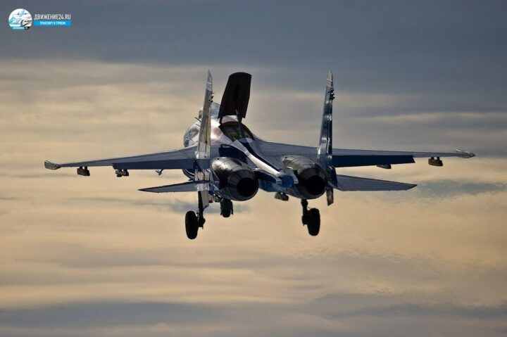 Фотографии самолетов гражданской авиации, военной авиации и летательных аппаратов федерации любителей авиаспорта