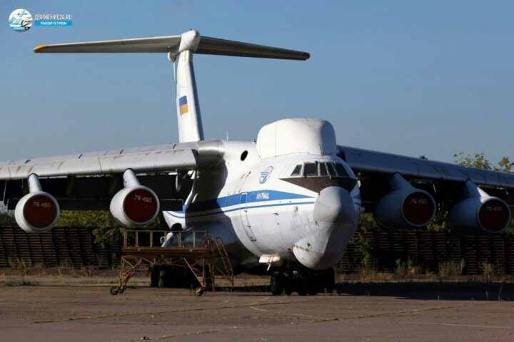 Фотографии самолетов гражданской авиации, военной авиации и летательных аппаратов федерации любителей авиаспорта