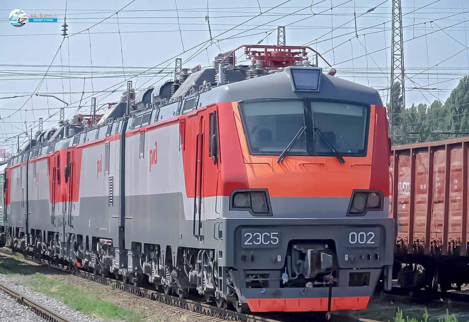 Фото электровоза 2ЭС5 "Скиф"