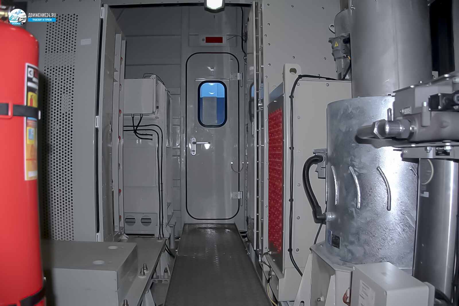 Машинное отделение Электровоза 2ЭВ120