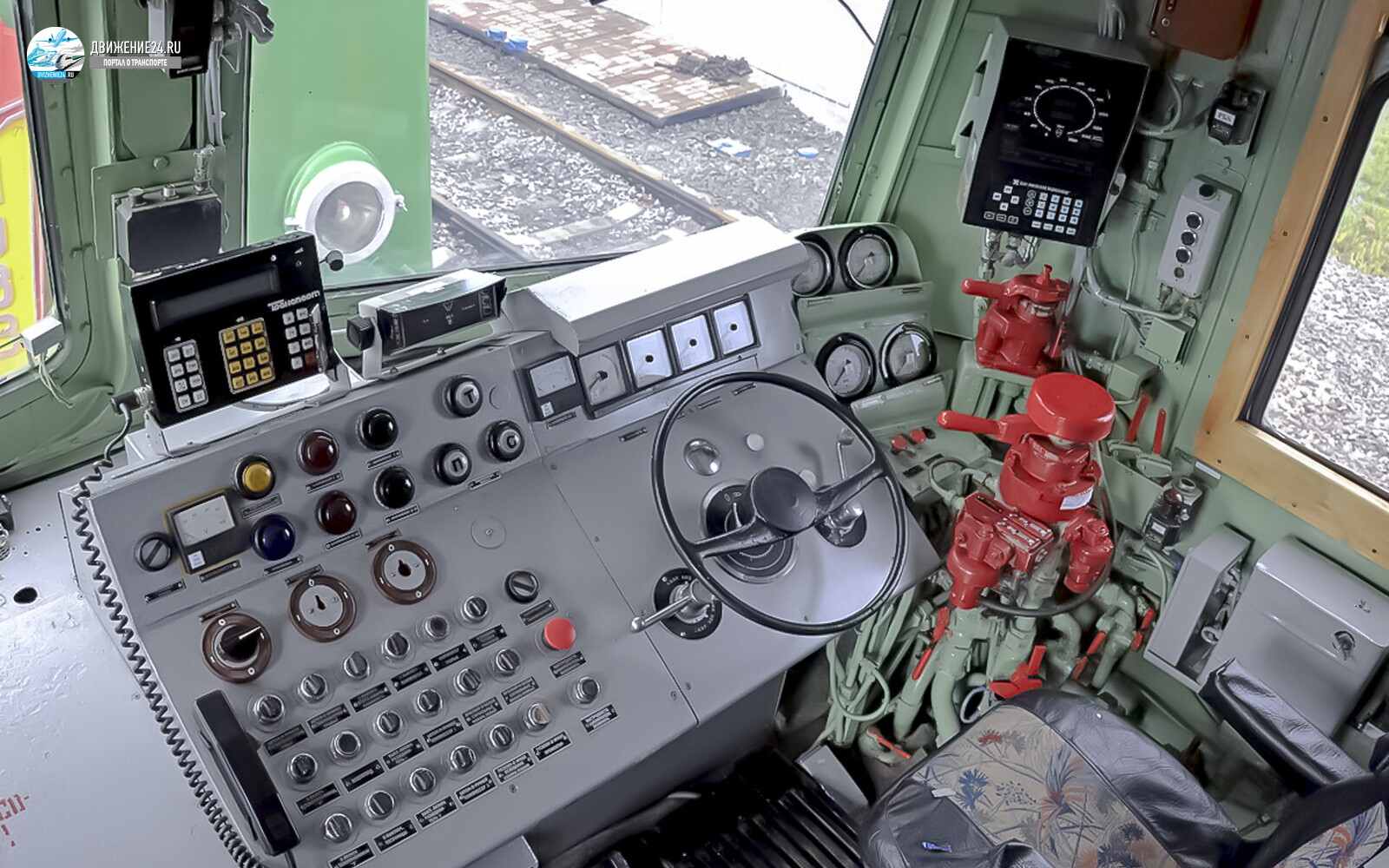 Кабина электровоза ЧС2, электровоз ЧС2 кабина машиниста