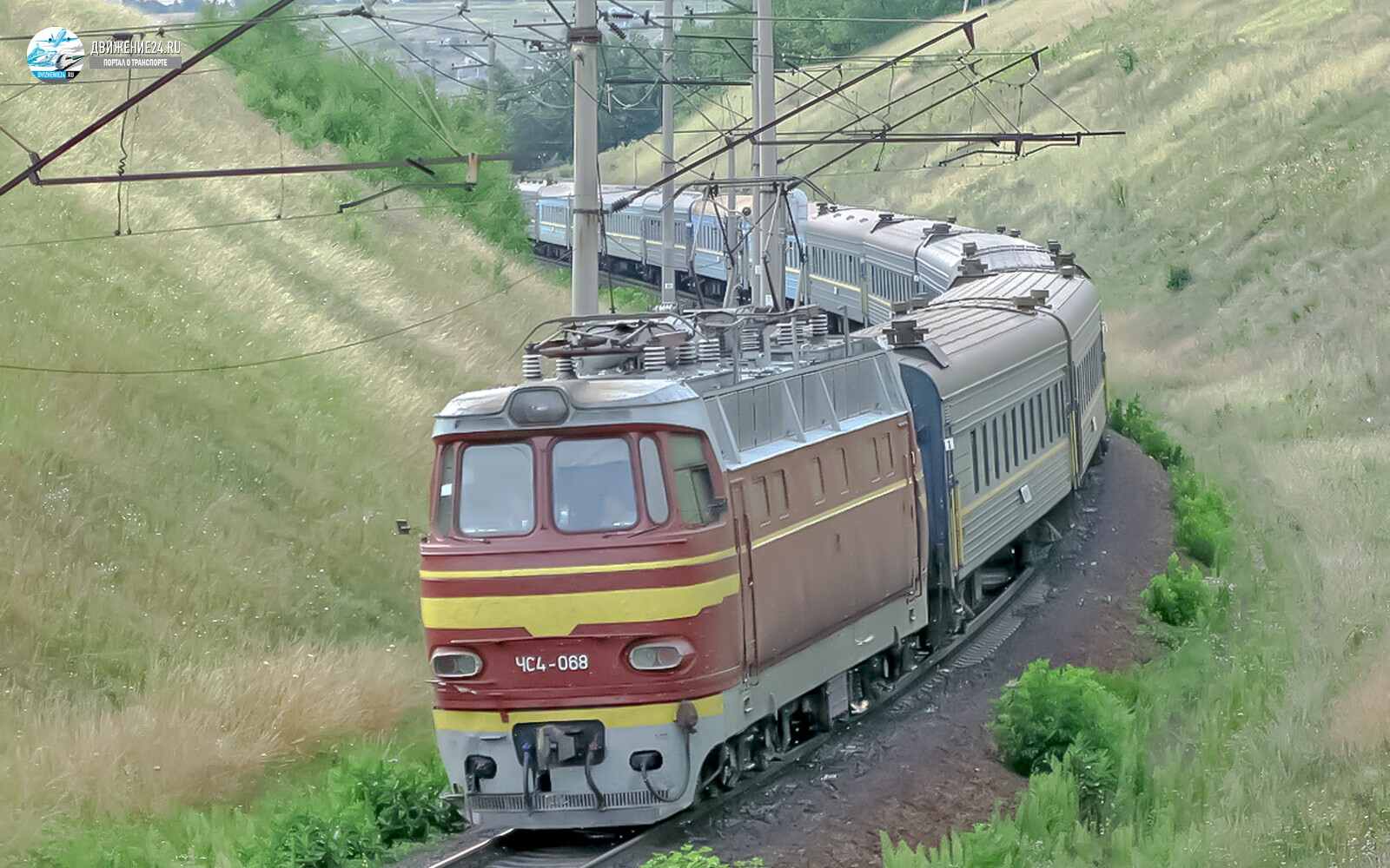 Электровоз ЧС4