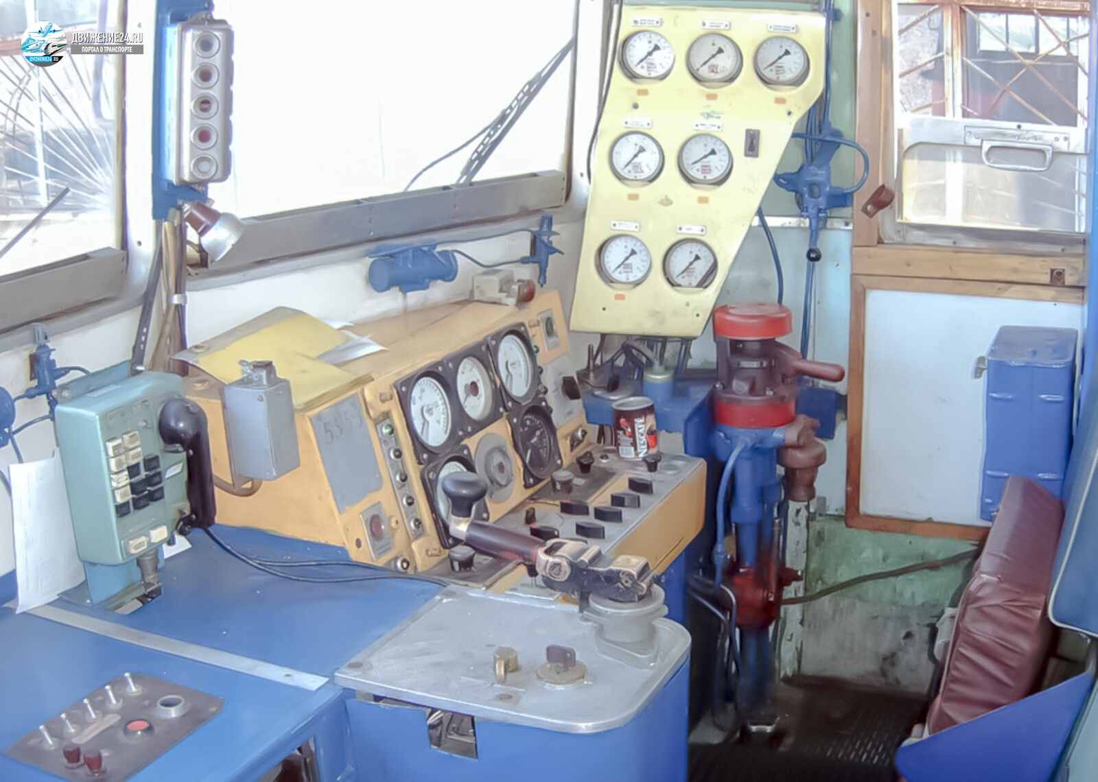 Дизель-поезд Д, Д1 кабина