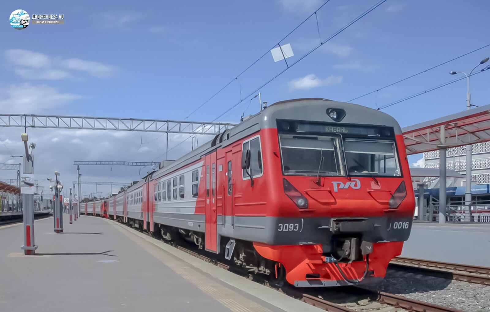 Электропоезд ЭД9Э